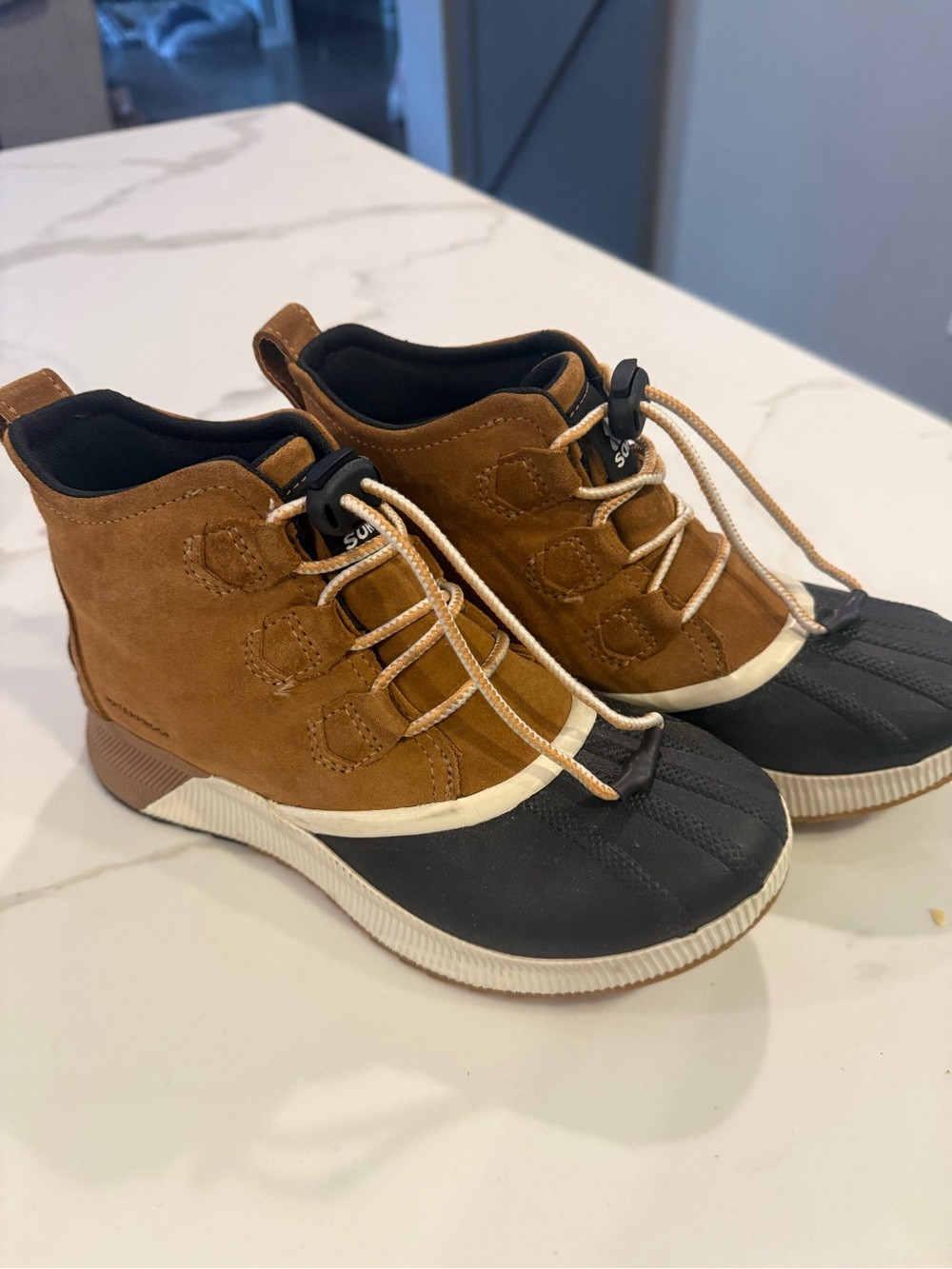 Kids Waterproof Duck Boots in Chestnut and Black